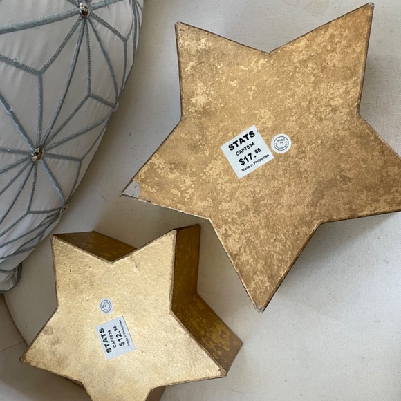 PRICE DROP! Gorgeous Gold & Silver Stackable Star Shaped Gift Boxes! - Picture 13 of 16